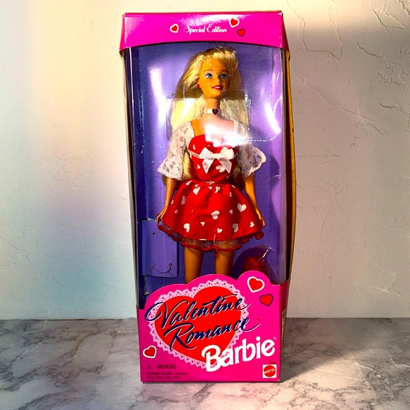 Valentine Romance Barbie Doll 1996 - Picture 2 of 14
